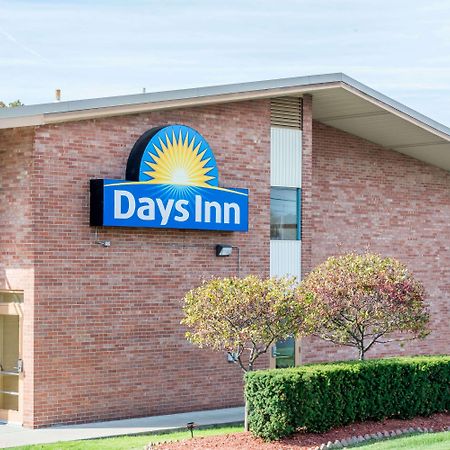 Days Inn By Wyndham Niles Exterior photo